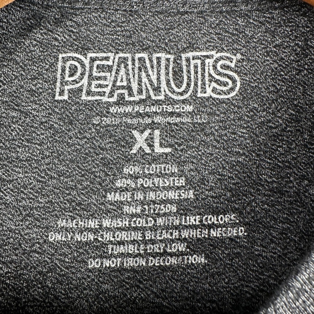 Peanuts T-Shirt Mens XL Joe Cool Snoopy Gray Graphic Peanuts Worldwide - Picture 5 of 8